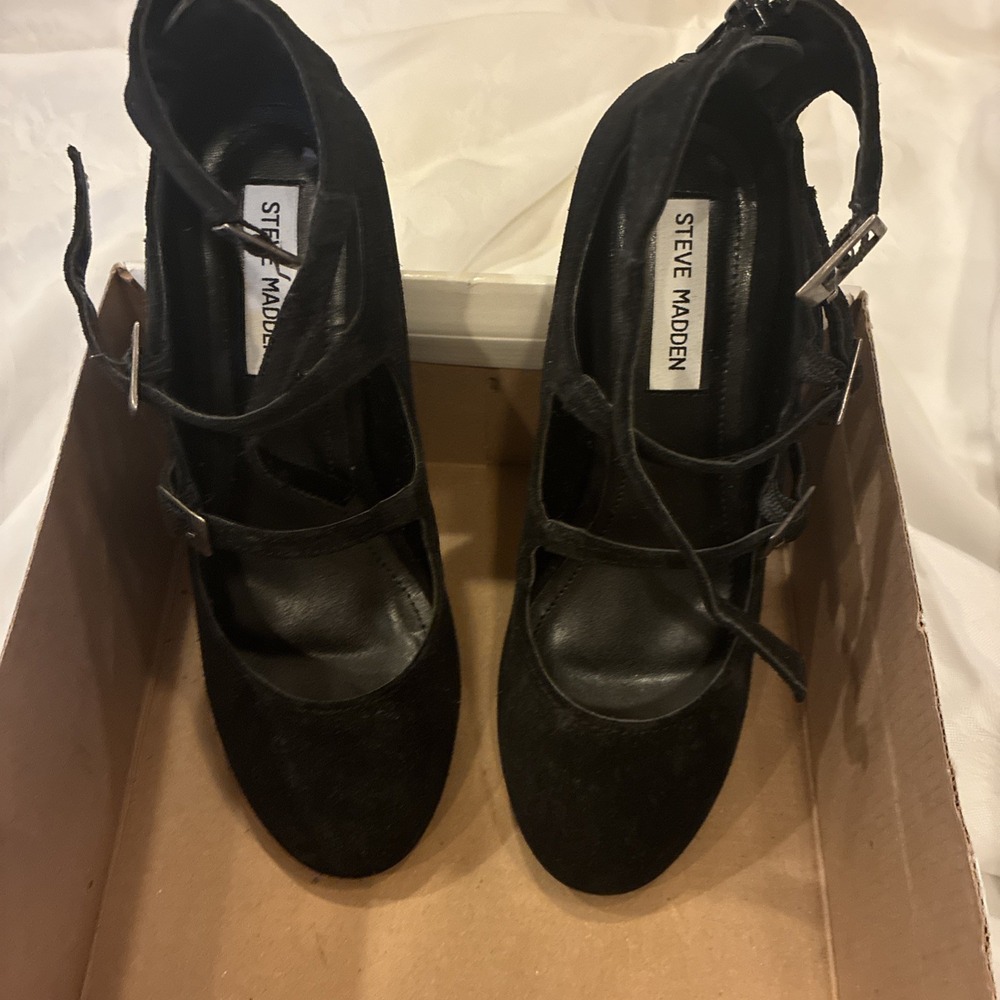 Steve Madden Women's Black Suede Hedley Heel Mary Jane with Rose Decor Size 7